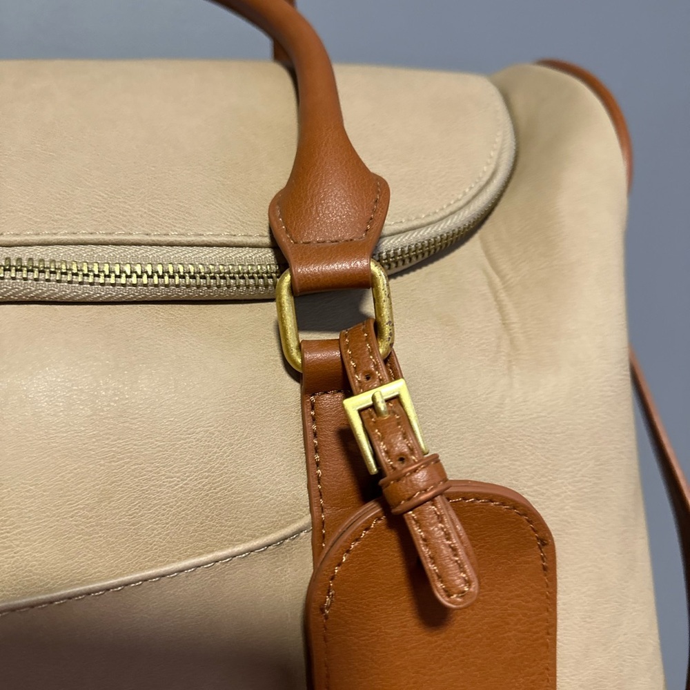 Fawn Design Cream and Tan Travel Bag Limited Addition - Picture 3 of 13